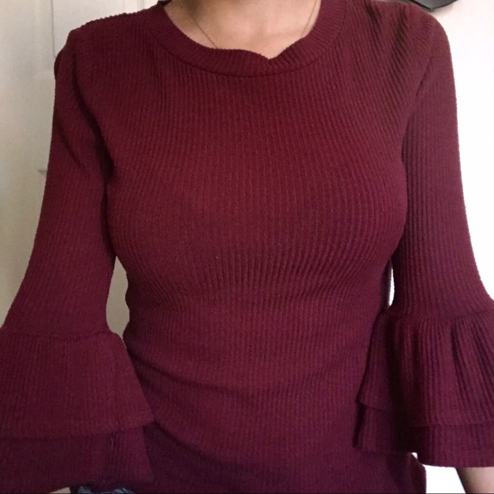 ☄️Maroon bell sleeve shirt ☄️